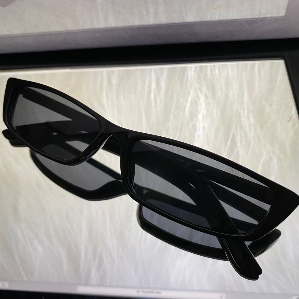 90s style matrix sunglasses